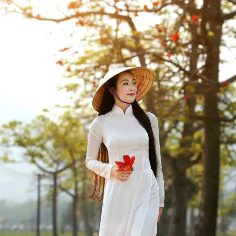 Traditional Vietnamese Women’s Clothing